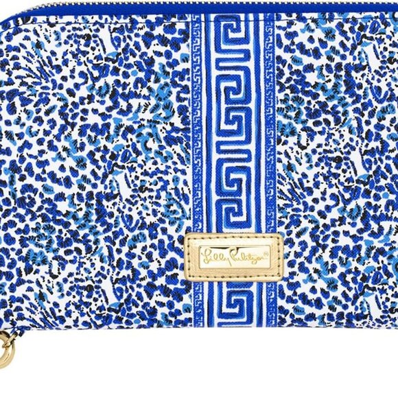 NWT Lilly Pulitzer travel wallet Passport Holder Twisted Up wristlet - Picture 3 of 4